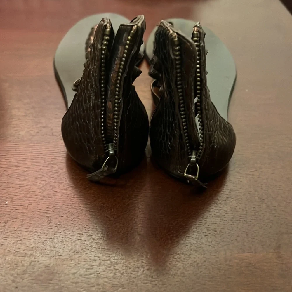 Elizabeth & James sandals - Picture 3 of 11